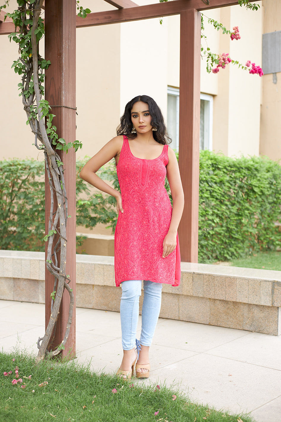 Meher Viscose Sleeveless Kurta